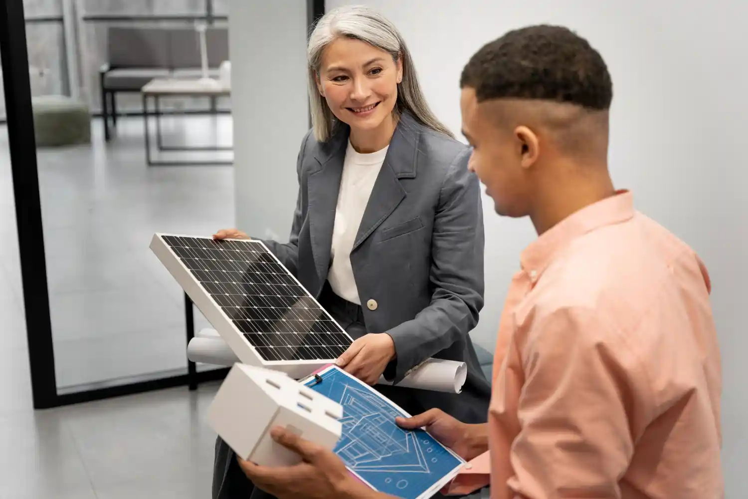 ﻿﻿﻿How To Choose The Right Commercial Solar Inverter
